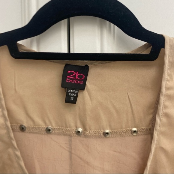 Bebe trendy blouse tank with rock studs - Picture 4 of 4